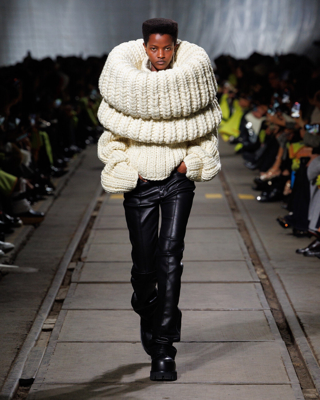 Alexander McQueen AW24 - © Ryan Chappell