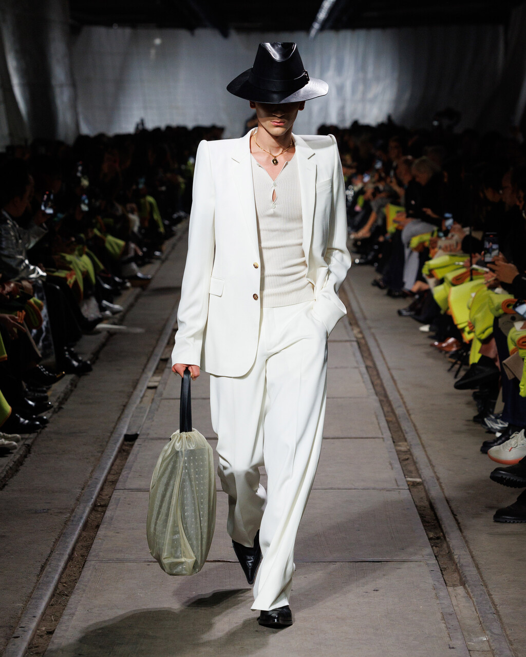Alexander McQueen AW24 - © Ryan Chappell