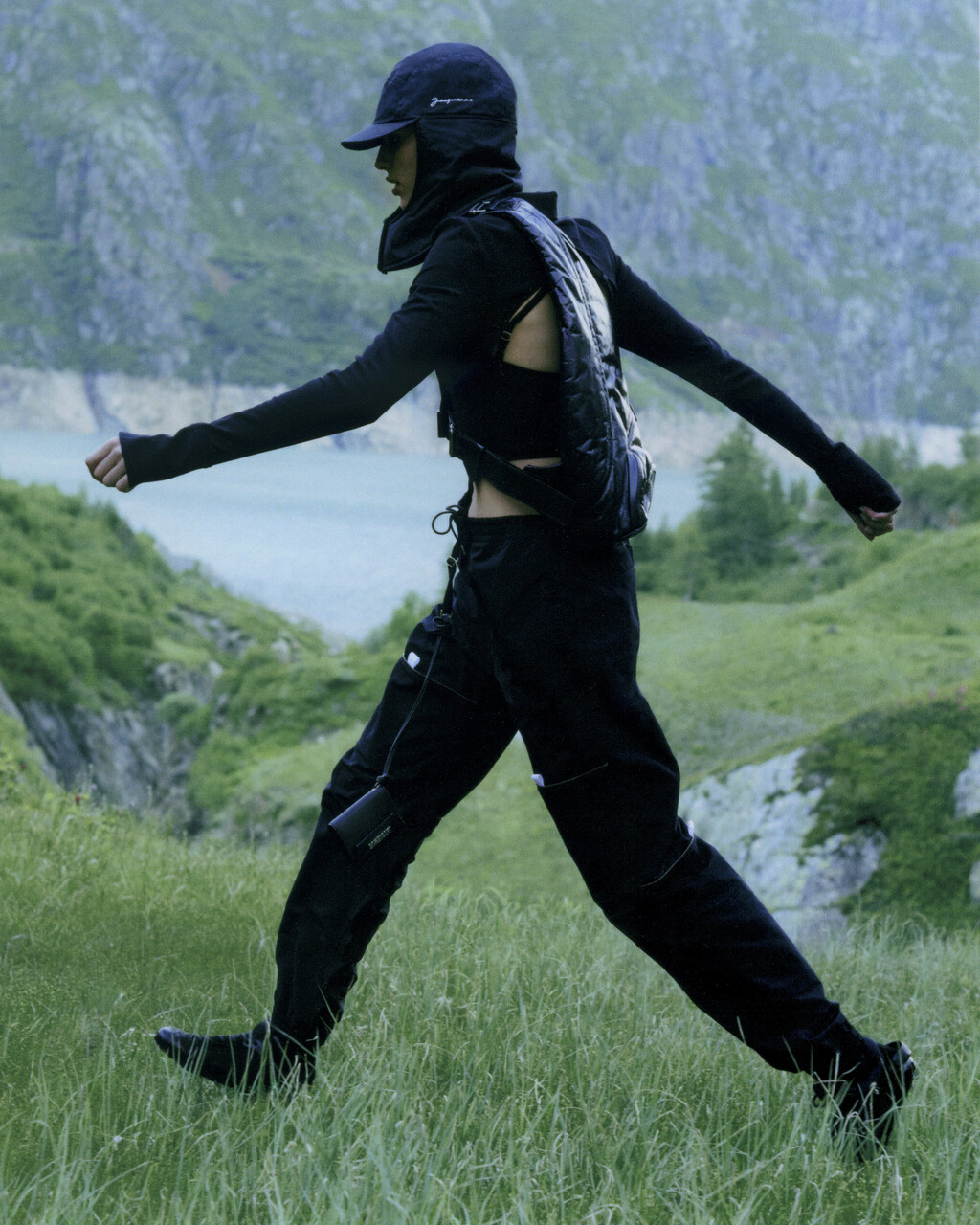 Jacquemus Le Montagne - © Ryan Chappell