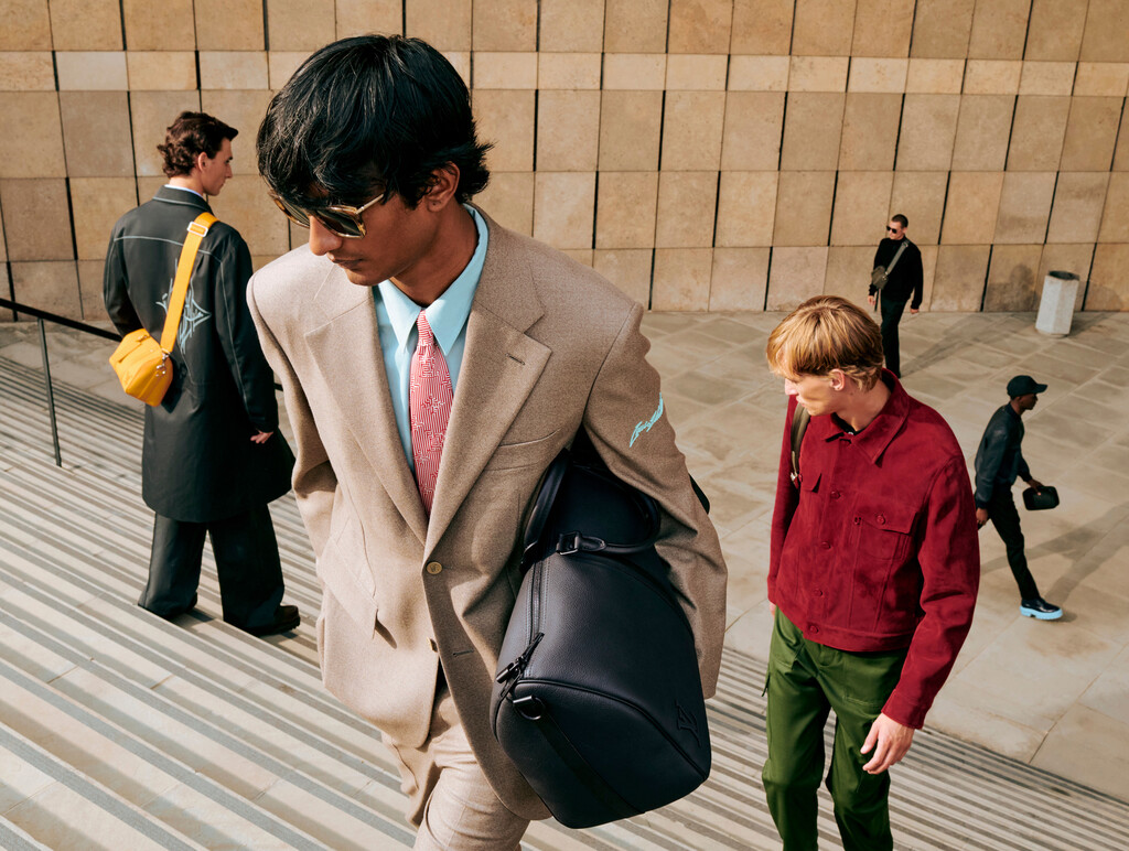 Louis Vuitton Aerogram - © Ryan Chappell