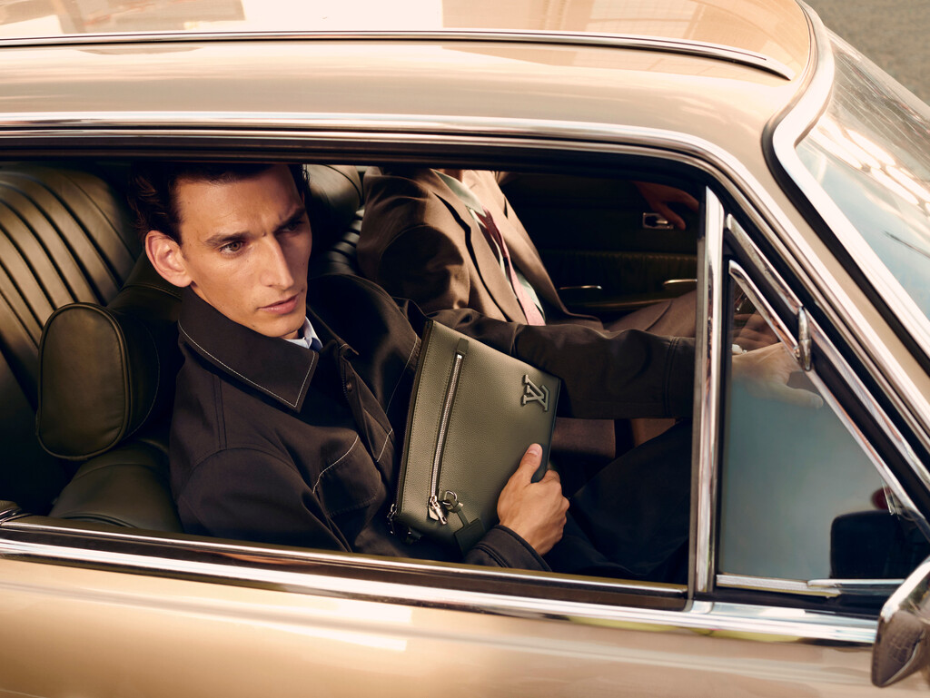 Louis Vuitton Aerogram - © Ryan Chappell